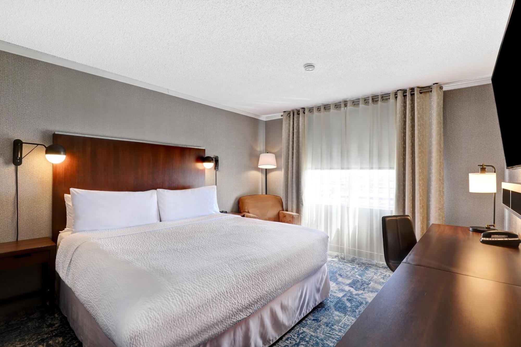 Four Points By Sheraton Toronto Mississauga Extérieur photo