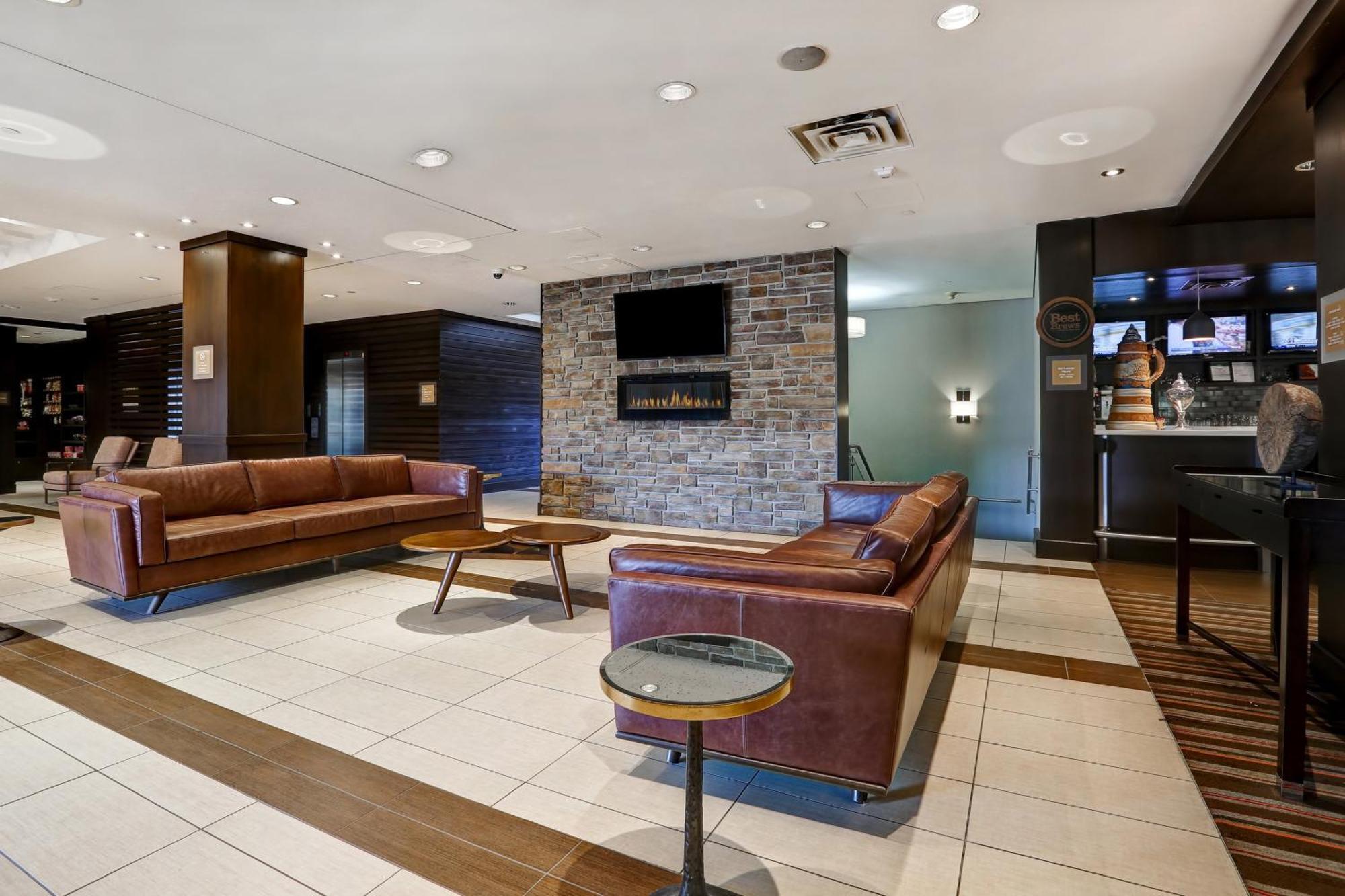 Four Points By Sheraton Toronto Mississauga Extérieur photo